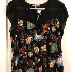 Black Floral cap-sleeve top with delicate detail